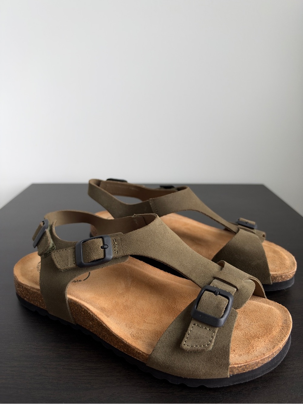 New Taos Sandals Leather Olive Suede